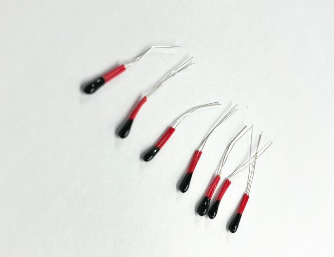 Radial Leaded Epoxy Temperature Sensor Device Length 10mm To 1000mm Head Size 1.5 - 4.5mm